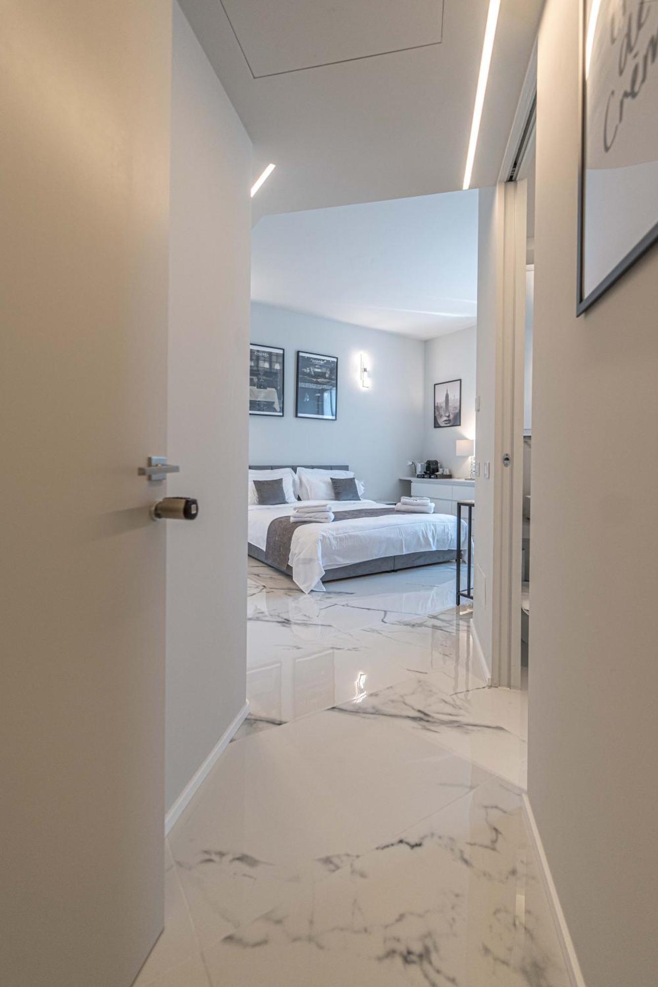 Moscova Luxury New Mailand