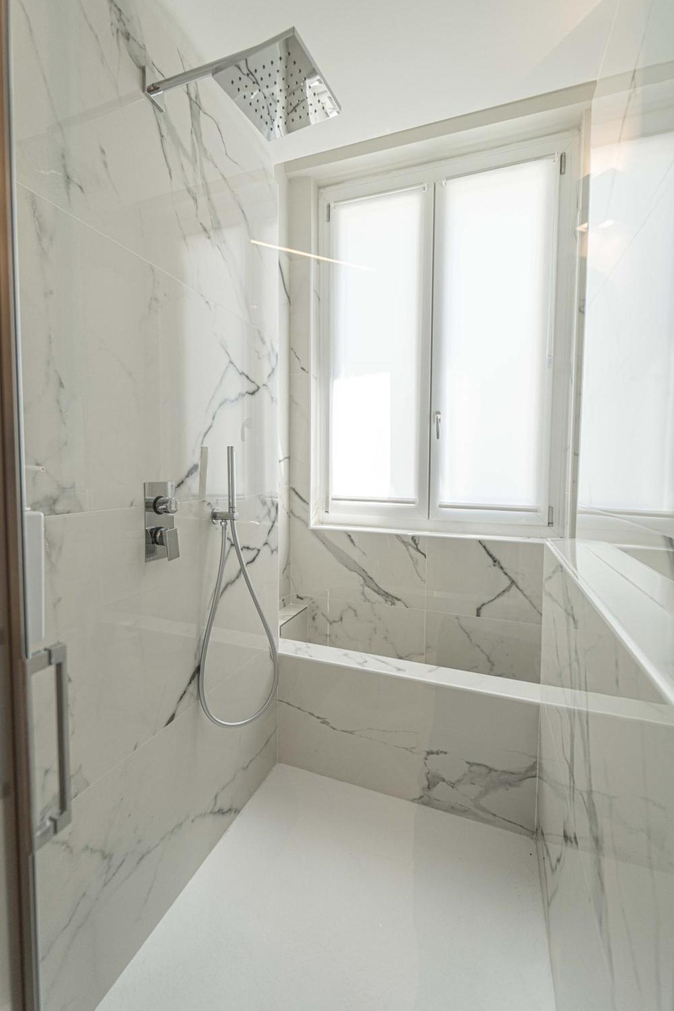 Apartment Moscova Luxury New Mailand